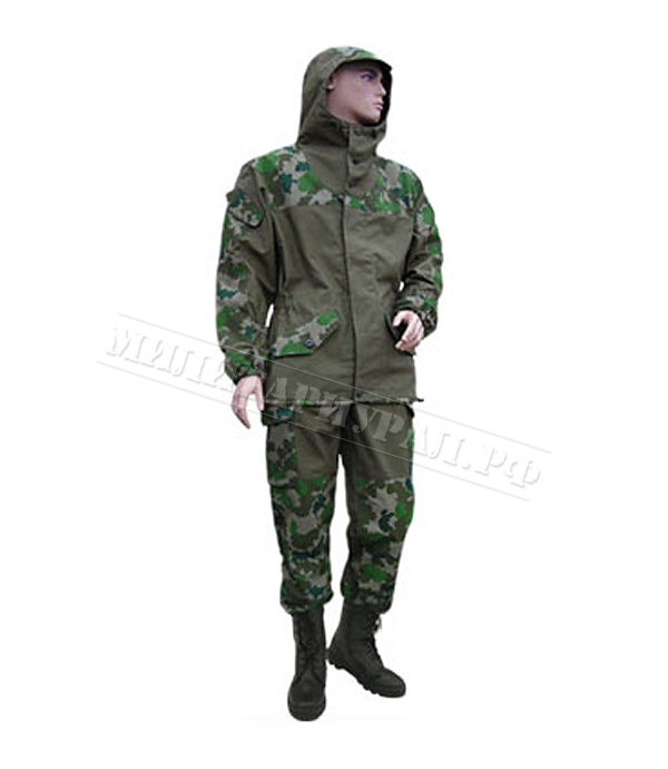 Женский камуфлированный костюм